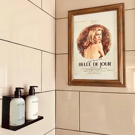 Belle De Nuit Homestay Ostend